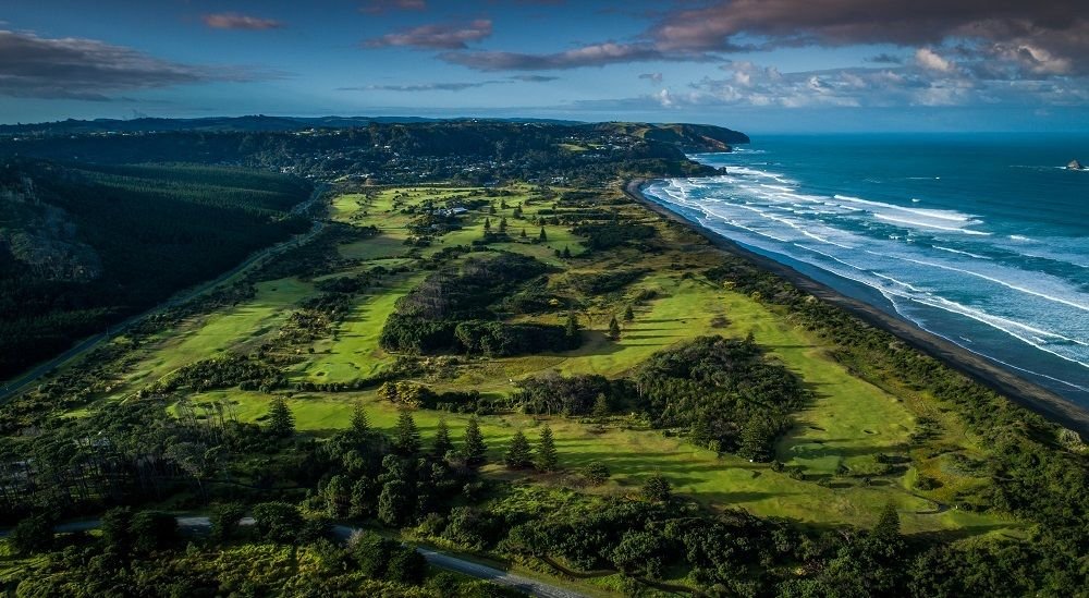 Muriwai surf spot