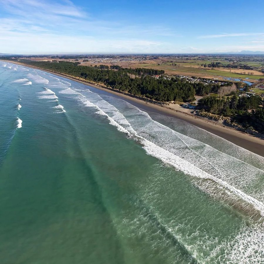 Waikuku Beach surf spot